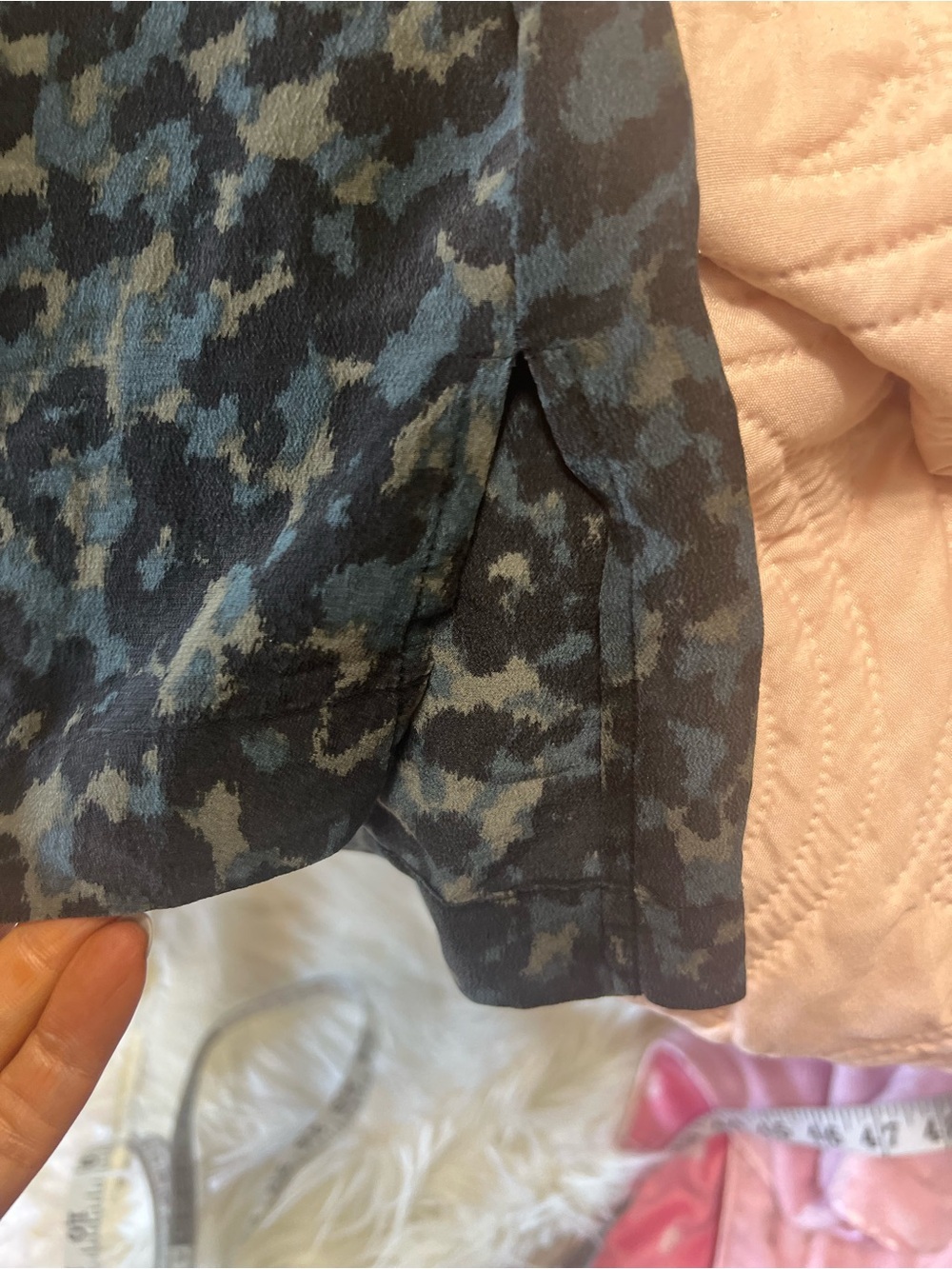 Madewell Medium Silk Front Row Tee in Ink Spot Leopard Blouse Top Shirt - Picture 7 of 13